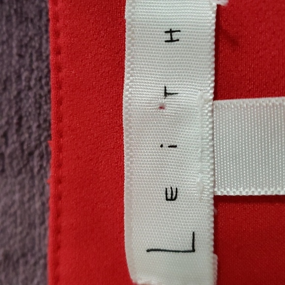 Leith. NWOT. Red Mini Skirt; Wide Waist Band; Back Zipper Closure. Size M. - Picture 9 of 11